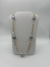 Load image into Gallery viewer, 5 pearl necklace
